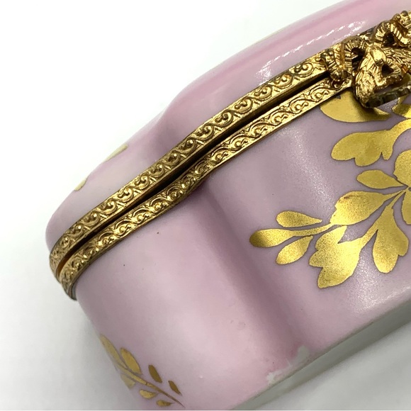 Vintage Limoges France Pink Porcelain Trinket Box Gold Gilt Floral - Picture 6 of 16